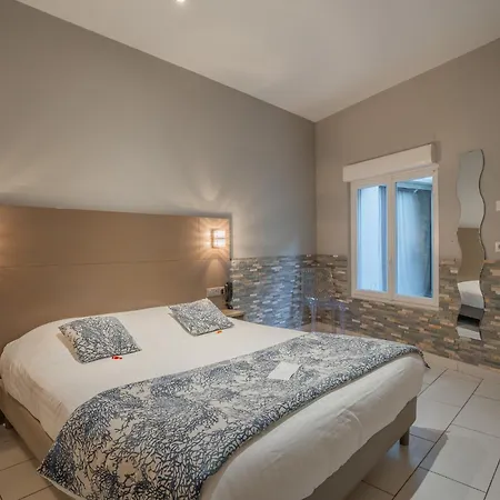 Le Grand Pavois Hotell 3*